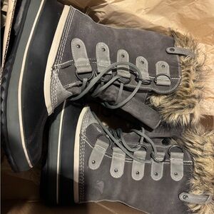 Sorel Women's Charcoal Winter Boots